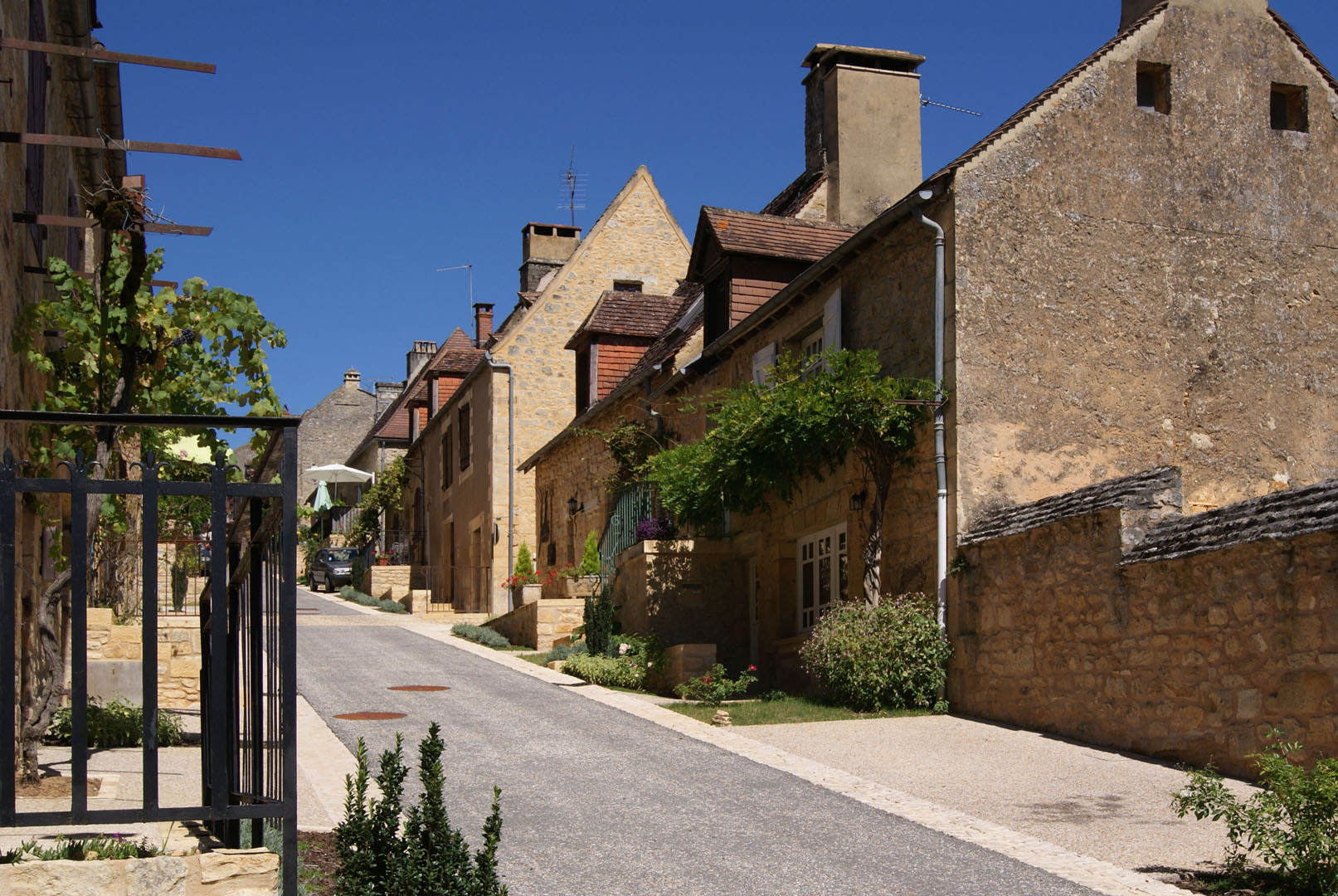 atelier Coq agence architecture architecte Sarlat Dordogne réalisation paysage Valorisation rue bastide domme 2017 DSC00377 psg