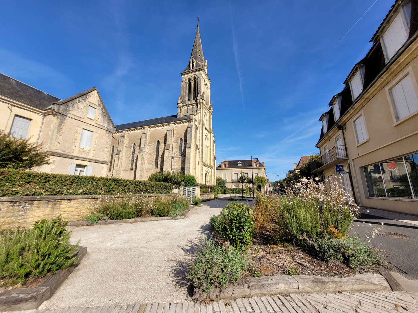 atelier Coq agence architecture architecte Sarlat Dordogne réalisation paysage bourg Le Bugue 2019 Le Bugue 1 psg