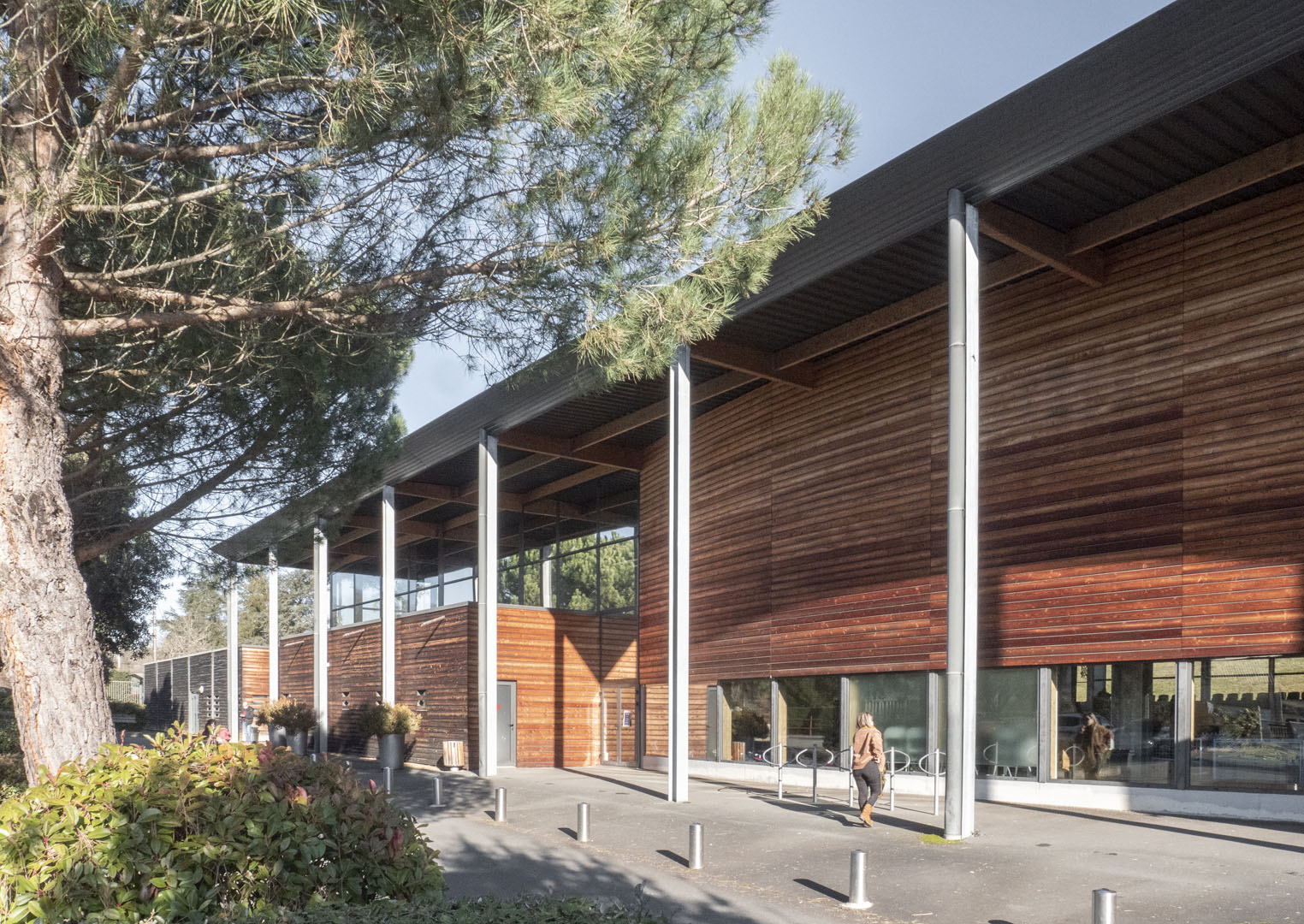 atelier Coq agence architecture architecte Sarlat Dordogne réalisation sport Complexe sportif sarlat 2006 2022 façade 3 v2 psg